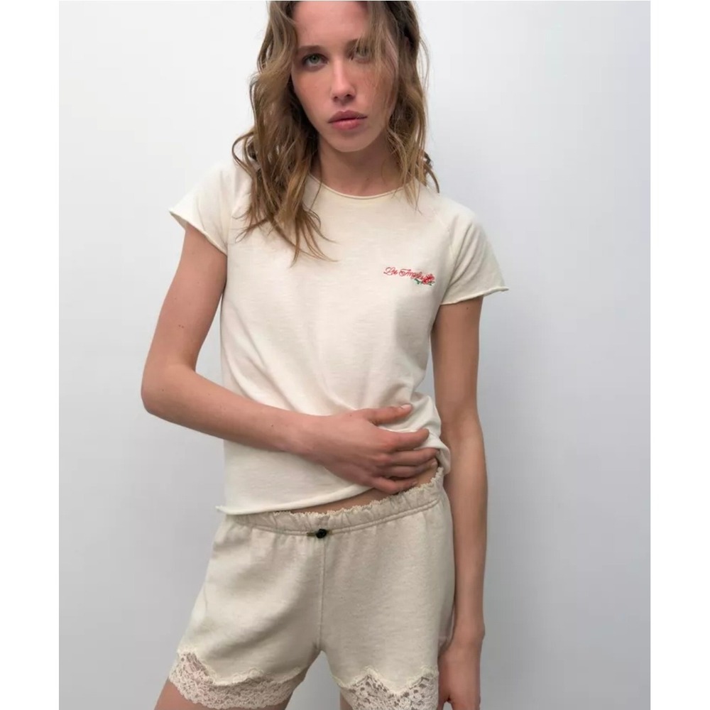 Zara Los Angeles Embroidered Lettuce Trim Tee Cream Off White Large NEW